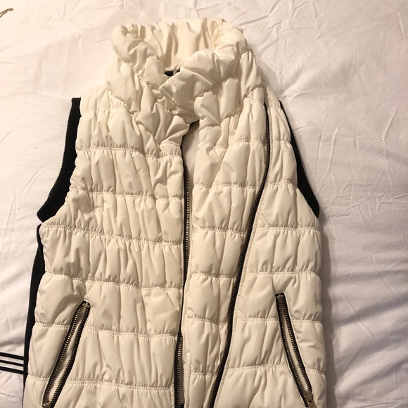 Calvin Klein vest - Picture 1 of 4